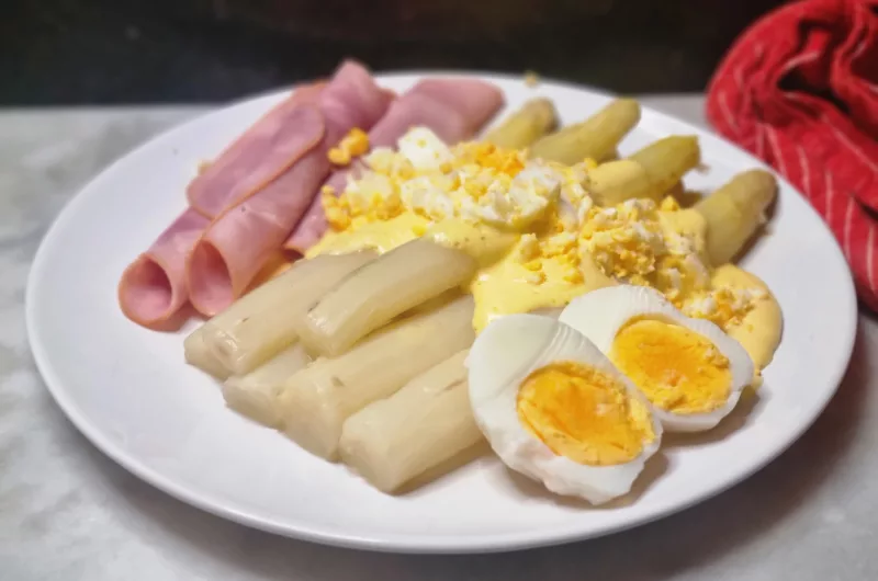Basisrecept: asperges met ei, ham en hollandaisesaus